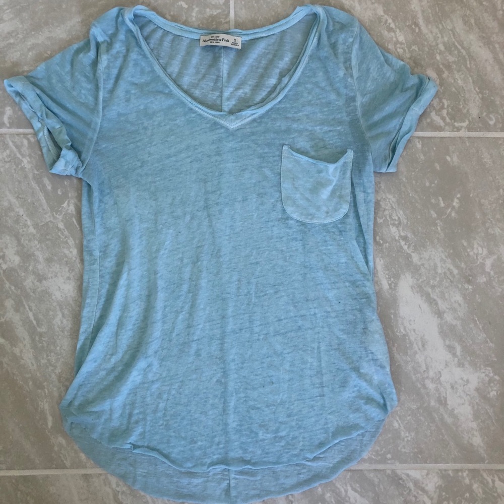 Abercrombie & Fitch Tee
